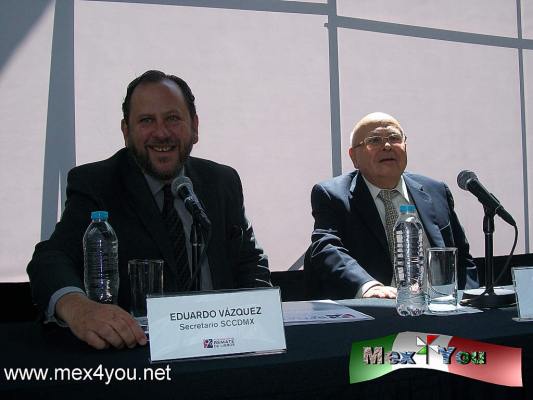 Listo el 9o. Gran Remate de Libros en el Auditorio Nacional (04-05)
Con notables novedades como se incremento un 40% de expositores de la industria editorial, Armando Vega Gil encabezarÃ¡ la sesiÃ³n de CafÃ© y Rock, mientras que JosÃ© Cruz la de CafÃ© y Blues, se tendra la participaciÃ³n del Club Nacioonal de Lecturas Las Aureolas con el festejo de sus 20 aÃ±os.

Text and Photo by: YanÃ­n RamÃ­rez 
Keywords: auditorio nacional remate de libros gran remate libros CANIEM venta nocturna libros