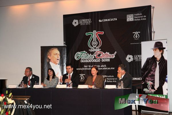 XXV Festival Cultural de Zacatecas 2011 (01-03)
Como parte de los festejos que se llevarÃ¡n a acabo para conmemorar la XXV ediciÃ³n del Festival Cultural Zacatecas 2011, el gobierno del estado anunciÃ³ en la Sala Manuel M. Ponce del Palacio de Bellas Artes, el programa de actividades contempla la realizaciÃ³n de 350 presentaciones en 25 escenarios con la participaciÃ³n de 21 municipios que se incluyen â€”por primera vezâ€” a esta celebraciÃ³n que conjuga mÃºsica, teatro, danza, arte, gastronomÃ­a, presentaciones de libros, entre otras.


Photo by: JesÃºs SÃ¡nchez
Keywords: festival cultural zacatecas