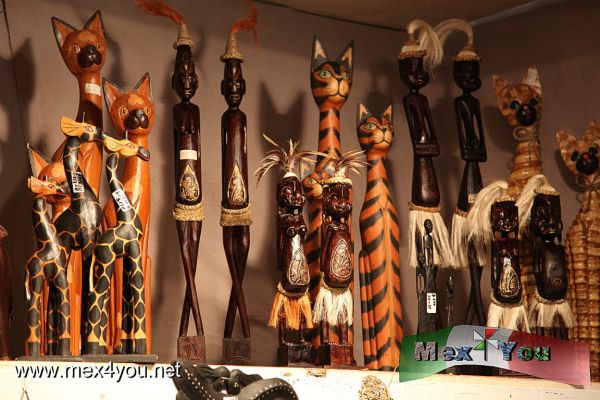 Expo DecoraciÃ³n y Regalo (02-03)
Luego de que hiciera la declaratoria inaugural de la exposiciÃ³n y cortara el listÃ³n con que dio inicio formal a la misma, el funcionario del gobierno capitalino dijo que mÃ¡s que un obsequio, el regalo producido en nuestro paÃ­s, es una expresiÃ³n del arte y la cultura del pueblo mexicano.

 


Photo by: JesÃºs SÃ¡nchez
Keywords: expo decoracion regalo world trade center wtc 