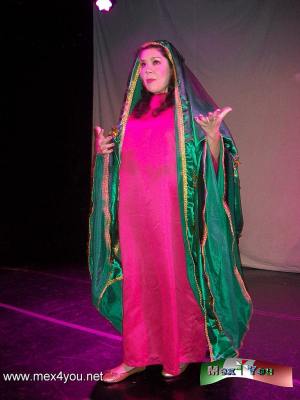 Cartelera Cierre de Agosto en Sistema de Teatros (02-05)
Hoy a las 20:30 hrs estreno "Dios aprieta pero no existe" en el Foro a Poco No. La propuesta va enfocada al rol de las mujeres en la toma de decisiones, adempas de un aburla acerca de aspectos polÃ­ticos que van ligados a la religiÃ³n. Temporada del 25 agosto al 7 de octubre.

Text and Photo by : YanÃ­n RamÃ­rez
Keywords: louis braille romeo y juleta la virgen de guadalupe distrollers tizoc cabaret espectro electromagnÃ©ctico