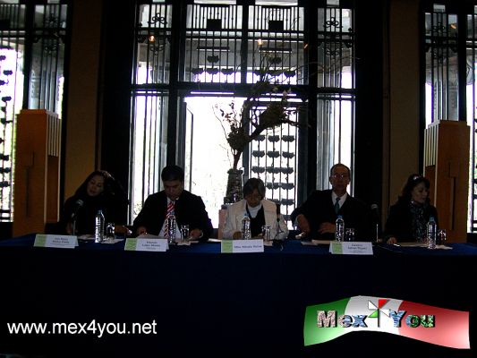 SURCO Jornadas Nacionales de la MÃºsica Mexicana  (01-02)
El dÃ­a 26 de Enero de 2011 en Conferencia de Prensa en el recinto del Palacio de Bellas Artes se presentÃ³ SURCO Segundas Jornadas Nacionales conmemorando la memoria de uno de los pilares de la mÃºsica mexicana de concierto : Candelario HuÃ­zar.

En el marco de esta programaciÃ³n, el gobernador del estado de Zacatecas, Miguel Alonso Reyes, entregarÃ¡ la medalla al mÃ©rito musical " Candelario HuÃ­zar"  2011, el cual se otorga desde el 2004. El premio consta de una medalla de plata de ediciÃ³n Ãºnica, un reconocimiento y un estÃ­mulo econÃ³mico de 100, 000 pesos. 

Keywords: surco jornadas nacionales musica mexicana jerez zacatecas
