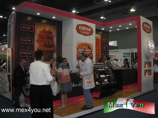 Tecno Alimentaria 2015 (02-07)
En dicha expo estuvieron presentes proveedores, ya no sÃ³lo de materias primas sino tambiÃ©n de opciones para el cliente final, pequeÃ±as empresas y grandes compaÃ±Ã­as que estÃ¡n preocupadas por la opciÃ³n saludable. 

Text & Photo by: Antonio Pacheco 
Keywords: tecno alimentaria 2015 expo alimentos minsa
