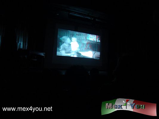 Cine 3D en el Centro Cultural JosÃ© MartÃ­ (03-03)
â€œVeremos desde los primeros ensayos de los hermanos LumiÃ¨re hasta el arte marcial de TaiwÃ¡n y la copia bollywoodense de Harry Potter. Â¡Todo en desbordante 3D! SerÃ¡ una experiencia Ãºnica para apreciar estas pelÃ­culas en este formatoâ€,en palabras de Jorge Grajales. 

Este tipo de maratones de cine se lleva a cabo los Ãºltimos viernes de cada mes, cuesta 28 pesos la entrada y empieza aproximadamente a las 10 de la noche del viernes para acabar a las 6 de la maÃ±ana del sÃ¡bado. Para comodidad de los asistentes se les sirve a la mitad de la funciÃ³n un cafÃ© y pueden, si quieren, llevar botana para ver las pelÃ­culas. 
Keywords: cine tercera dimension 3d centro cultural jose marti maraton 