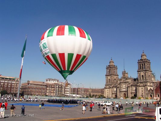 Domingo de Altura en el Zocalo / Sunday in the Zocalo

