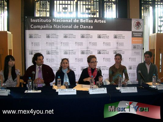 La Bayadera en el Palacio de Bellas Artes (01-02)
En conferencia de prensa en el Palacio de Bellas Artes contamos con la presencia de la Directora Sylvine Reynaua, la maestra Natasha Lagunas, los 1er. Bailarines (Makuko Nihei, Aurora Vazquez y Daymel SÃ¡nchez) y el director huÃ©sped Alexei Baklan.
Para la presentaciÃ³n de la La Bayadera, una joya del ballet clÃ¡sico, que se presentarÃ¡ en el Palacio de Bellas Artes los dÃ­as sÃ¡bados 22 y 29 de octubre a las 19:00 hrs y los domingos 23 y 30 a las 17:00 horas.

Keywords: bayadera danza compaÃ±ia nacional palacio bellas artes