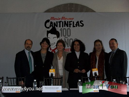 Homenaje a Mario Moreno Cantinflas a 100 aÃ±os
El prÃ³ximo 12 de agosto se cumple el primer centenario del nacimiento de Mario Moreno Reyes, creador de uno de los personajes cÃ³micos mexicanos mÃ¡s destacados del siglo XX: Cantinflas, que con destreza en el arte de no decir nada, consiguiÃ³ comunicarse con todo el mundo y hacerlo reÃ­r.

Con el propÃ³sito de rendir homenaje a su vida y relevante obra, el Consejo Nacional para la Cultura y las Artes promoverÃ¡ durante el mes de agosto diferentes actividades que comprenderÃ¡n la exhibiciÃ³n â€”en cine y televisiÃ³nâ€” de pelÃ­culas estelarizadas por el actor; la exposiciÃ³n de fotografÃ­as y carteles; la reflexiÃ³n en torno a su quehacer artÃ­stico y su tiempo, y un baile con danzonera ..
photo by: YanÃ­n RamÃ­rez
Keywords: homenaje mario moreno cantinflas ahi esta el detalle 
