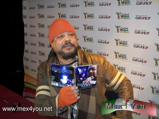 Francisco CÃ©spedes  MÃ¡s cerca de tÃ­... (01-02)
En conferencia de Prensa el compositor y cantante Francisco CÃ©spedes se presentarÃ¡ en el Teatro de la Ciudad con su espectÃ¡culo titulado MÃ¡s cerca de ti...ya no es lo mismo el prÃ³ximo 26 de octubre a las 20:00 horas.

Text and Photo: YanÃ­n RamÃ­rez
Keywords: teatro de la ciudad francisco cÃ©spedes nuevo disco mÃ¡s cerca de ti