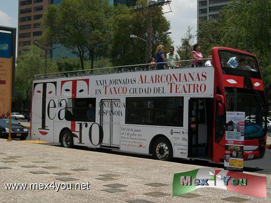 Jornadas Alarconianas y Banderazo nuevo Turibus a Taxco (02-03)
De esta manera se puso en operaciÃ³n al Turi Taxco, un servicio de auto transporte con los mÃ¡s altos estÃ¡ndares de confort y seguridad, para movilizar desde la ciudad de MÃ©xico a Taxco, Guerrero, a los turistas nacionales y extranjeros que deseen disfrutar de las XXIV Jornadas Alarconianas, a realizarse del 24 del mes en curso y hasta el 3 de julio, en esa ciudad.

Photo by: YanÃ­n RamÃ­rez 
Keywords: jornadas alarconianas alejandro rojas taxco guerrero 