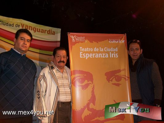 Pepe ArÃ©valo en el Teatro de la Ciudad (02-03)
Con una selecciÃ³n de canciones representativas como: AdiÃ³s, Mariquita linda, Guadalajara, Un viejo amor, cucurrucucÃº paloma, Que bonita es mi tierra, Cielito Lindo, La Bikina y la Bamba.  Cabe recordar que la producciÃ³n de MÃ©xico y su sonido tropical ( ahora MÃ©xico Son) se realizo en 1990 y contiene arreglos del Maestro Mario RuÃ­z Armengol, ahora se re-edita y remasteriza en formato digital para su nuevo lanzamiento bajo el sello discogrÃ¡fico "El Diablo en bicicleta" 

Photo  & Text by: YanÃ­n RamÃ­rez
Keywords: pepe arevalo teatro ciudad esperanza iris mexico son