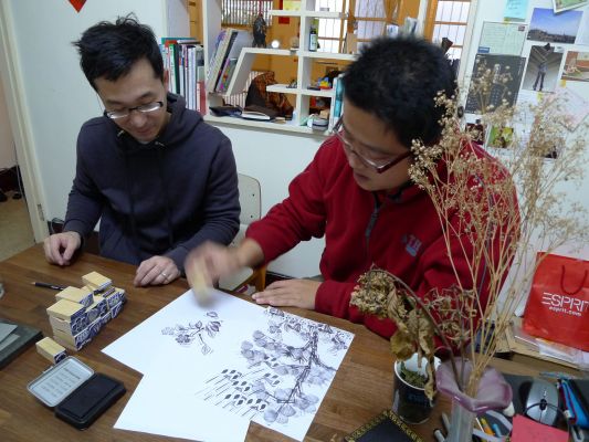 Post - Actitud, Muestra de Arte JÃ³ven de Taiwan (05-05)
Asimismo, tambiÃ©n se suele interpretar, de manera equivocada como un privilegio de los jÃ³venes y se le denomina "la generaciÃ³n de fresa" cuando de hecho su omnipresencia en la sociedad moderna ha trascendido edades, gÃ©neros, religiones, clases sociales y etnias. 
Keywords: post actitud muestra arte joven taiwan 
