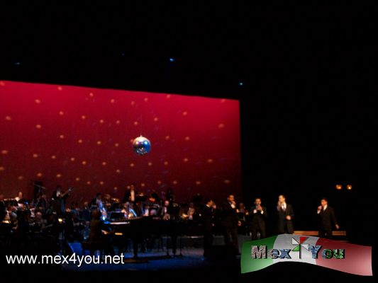 Tenores  en el Teatro de la Ciudad  (01-03)
Tenorâ€¦es un espectÃ¡culo en donde se fusionan la MÃºsica ClÃ¡sica con la MÃºsica ContemporÃ¡nea, bajo la DirecciÃ³n Musical de Chacho Gaytan, la DirecciÃ³n Vocal de Jano Fuentes y la DirecciÃ³n de Escenotecnia de Luis Rene Aguirre, con voces de gran trayectoria, tales como: Tomas Castellanos, JosÃ© Roberto Pisano,  VÃ­ctor Aceves, Luis Rene Aguirre y  Jano Fuentes, en este espectÃ¡culo escucharemos nuestra hermosa mÃºsica mexicana interpretada por mexicanos con â€œEl Sentir De MÃ©xicoâ€. 

 Photo by: YanÃ­n RamÃ­rez
Keywords: tenor tenores teatro ciudad theater city esperanza iris 