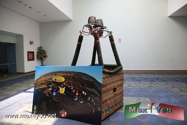Tianguis TurÃ­stico LeÃ³n Guanajuato (02-02)
Con infraestructura como el poliforum con mÃ¡s de 45 000 metros cuadrados y cuyas instalaciones ofrecen varios salones multiusos asÃ­ como servicios bÃ¡sicos como el internet inalÃ¡mbrico, etc. La Ciudad de LeÃ³n estÃ¡ calificada como "Top 10 destinations for meetings in Mexico" cuenta con mÃ¡s de 141 vuelos semanales, de los cuales 66 son internacionales, mÃ¡s de 1500 habitaciones y mÃ¡s de 500 eventos al aÃ±o como por ejemplo : El festival del globo en noviembre.  

Photo by: JesÃºs SÃ¡nchez
Keywords: tianguis turistico turismo leon guanajuato 2012
