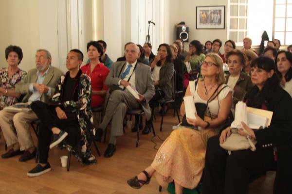 Casa Chihuahua CDMX presenta el libro â€œGenes alterados, verdad adulteradaâ€ de Steven Druker
En el marco de la #NocheDeMuseos de la Ciudad de MÃ©xico, proyecto en el que diferentes recintos extienden su horario el Ãºltimo miÃ©rcoles de cada mes con actividades especiales, Casa Chihuahua CDMX presentÃ³ la noche del miÃ©rcoles 25 de abril, el libro â€œGenes alterados, verdad adulteradaâ€ de Steven Druker y proyectÃ³ el documental â€œSunÃºâ€ de la cineasta chihuahuense Teresa Camou.
Keywords: Casa Chihuahua CDMX
