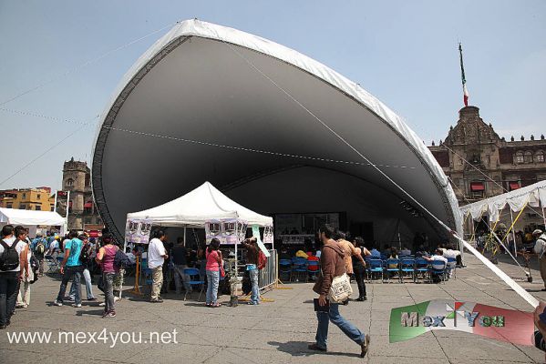 X Feria del Libro en el ZÃ³calo / 10th Book Fair in the Zocalo (03-05)
Keywords: feria libro book fair zocalo ciudad mexico city fil 