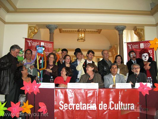 Conferencia de Prensa: Vacaciones de Verano en la Ciudad de MÃ©xico / Mexico City Holidays Press Conference (05-05)
En este Verano la Ciudad de MÃ©xico ofrece a las niÃ±as y los niÃ±os de nuestro paÃ­s actividades para que fomenten su creatividad, curiosidad y se diviertan. 

In this Summer Mexico City offered to girls and children of our country for activities that foster their creativity, curiosity and fun.

FOTO: JesÃºs Sanchez
Keywords: vacaciones hodidays holiday verano summer niÃ±os kids conferencia prensa press conference