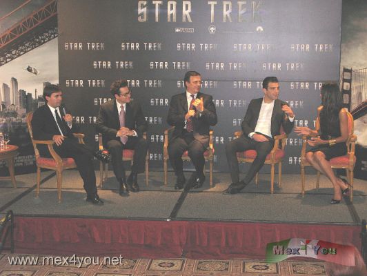 PresentaciÃ²n PelÃ¬cula Star Trek  Presentation  (01-03)
El 2 de Junio en el Hotel Four Season de la Ciudad de MÃ¨xico se reunieron con con Jefe de Gobierno del Distrito Federal algunos de los actores y el director de la PelÃ¬cula " Star Trek. El Futuro Comienza"  y que tambiÃ¨n comienza para la Ciudad de MÃ¨xico despuÃ¨s de la contingencia por la cual atraso el estreno de muchos espectÃ culos, entre ellos el cine. 

On June 2nd at the Four Seasons Hotel Mexico City met with the Chief of the Federal District some of the actors and the director of the movie "Star Trek. The Future Begins" and also starts for the City of Mexico after the contingency for which delay the release of many shows, including movies.
Keywords: star trek presentacion presentation pelicula film movies marcelo ebrard zachary quinto Jeffrey Jacob Abrams