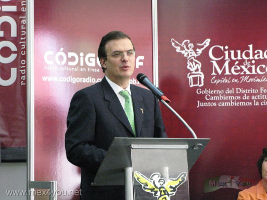 Inauguracion CÃ³digo DF Radio Cultural en LÃ­nea (02-04)
En palabras del Jefe de Gobierno del DF: Marcel Ebrard CasauvÃ³n que nos expresÃ³ que este espacio estÃ¡ dedicado a la juventud, quien mÃ¡s hacen uso del la internet y que ademÃ¡s serÃ¡ un medio por el cual se expresarÃ¡n las voces que nunca han sido escuchadas.

In the words of the Head of Government of DF: Marcel Ebrard CasauvÃ³n we said that this space is devoted to youth, who make more use of the Internet and also be a means by which they expressed the voices that have never been heard.

Fotos de: JesÃºs SÃ¡nchez
Keywords: codigo radio cultural code ciudad mexico marcelo ebrard