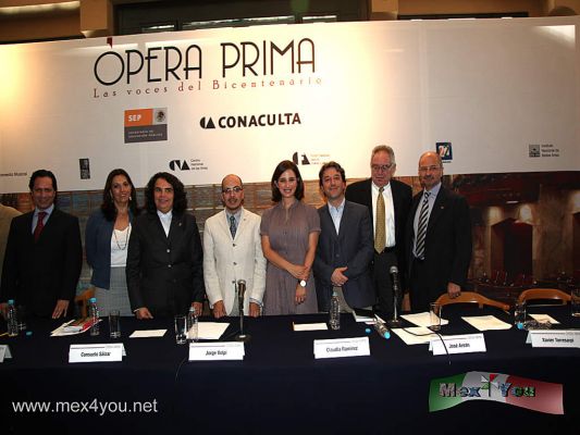 Opera Prima (01-02)
El reality con cantantes de Ã³pera se proyectarÃ¡ por Canal 22 a partir de este domingo 9 de mayo; participarÃ¡n 22 concursantes de 11 estados de la RepÃºblica

Como uno de los mÃ¡s grandes proyectos de promociÃ³n de la Ã³pera con un pÃºblico potencial de 25 millones de espectadores, definiÃ³ Jorge Volpi, director de Canal 22, la nueva emisiÃ³n Ã“pera Prima, las voces del Bicentenario, que inicia sus transmisiones este domingo 9 de mayo, a las 21:00 horas.

En conferencia de prensa encabezada por Consuelo SÃ¡izar, presidenta del Conaculta, y Teresa Vicencio, directora del Instituto Nacional de Bellas Artes, Jorge Volpi, destacÃ³ que en el programa participarÃ¡n 22 cantantes mexicanos de 11 estados de la RepÃºblica que buscarÃ¡n ser la voz del Bicentenario.
Keywords: opera prima canal 22 claudia ramirez
