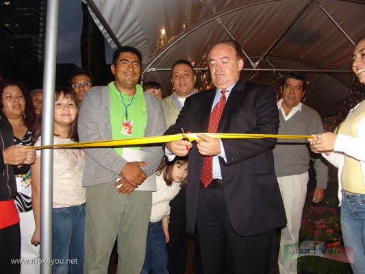 InauguraciÃ³n 5to Festival de Plantas y Flores de Verano / Opening 5th Summer Flowers Festival 2008 (03-06)
La inauguraciÃ³n se diÃ³ a cargo del Lic. Juan Carlos Arnau, Director General de Programas EstratÃ©gicos SecretarÃ­a de Turismo en representaciÃ³n del Secretario de Turismo: Alejandro Rojas.

The opening was held by Lawer. Juan Carlos Arnau, CEO of Strategic Programs Department of Tourism representing the Secretary of Tourism: Alejandro Rojas.
Keywords: festival flowers flores plantas paseo reforma avenue