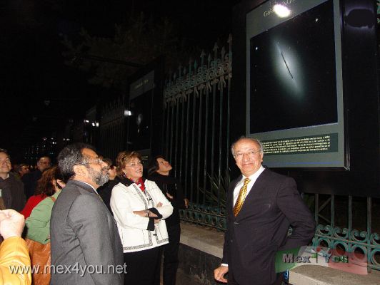 El Universo para que lo Descubras / The Universe to you Discover  2009 (05-05)
El montaje de la exposiciÃ²n "El Universo para que lo descubras" realizado por Guillermo Tenorio Tagle ( Del Instituto de AstrofÃ¬sica Ã’ptica y ElectrÃ²nica en Tonantzintla, Puebla) y por Enrique PÃ¨rez (del Instituto de AstrofÃ¬sica de AndalucÃ¬a en Granada, EspaÃ±a) y ampliada por Irene Cruz GonzÃ lez y Silvia Torres (del Instituto de AstronomÃ¬a de la Universidad Nacional AutÃ²noma de MÃ¨xico) se presentarÃ  posteriormente en varias ciudades de EspaÃ±a. 

The mounting of the exhibit "The Universe in order to discover what" by Guillermo Tenorio Tagle (Institute of Astrophysics Optics and Electronics in Toronto, Puebla) and Enrique Perez (Institute of Astrophysics of Andalusia in Granada, Spain) and extended by Irene Cruz GonzÃ¡lez and Silvia Torres.
Keywords: universo universe discover descubrir exposition exposicion rejas chapultepec grills