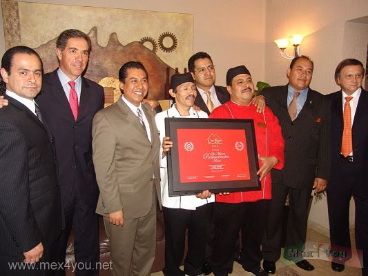 PremiaciÃ³n Casa Regia Restaurante / Casa Regia Restaurante Award (03-07)
El restaurante Casa Regia es una verdadera opciÃ³n para probar la comida tÃ­pica de Monterrey en la Ciudad de MÃ©xico.

The restaurant Casa Regia is a real option to taste typical food from Monterrey in Mexico City.
Keywords: restaurante monterrey casa regia polanco