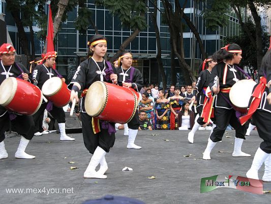 400 aÃ±os de Relaciones MÃ©xico - JapÃ³n /  400 Years Relations Mexico - Japan (05-05)
En esta feria pudimos apreciar expresiones culturales de los dos paÃ­ses, como danzas regionales, artes marciales, conciertos de rock, tambores Wadiko, Kotekitai, etc. Los eventos duraron hasta el domingo 22. 



Photo by: JesÃºs SÃ¡nchez 
Keywords: 400 aÃ±os relacion relaciones mexico japon japan