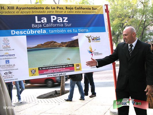 ExposiciÃ³n " La Paz" Baja California en el Paseo de la Reforma (01-03)
La exposiciÃ³n fotogrÃ¡fica: "La Paz, Baja California Sur, DescÃºbrela, tambiÃ©n es tu tierra.", que consta de 89 fotografÃ­as seleccionadas de distinguidos artistas fue inaugurada en Paseo de la Reforma se inaugurÃ² el viernes 22 de enero en el paseo de la reforma.



Foto de: JesÃºs SÃ¡nchez
Keywords: exposicion fotografica photo baja california la paz 