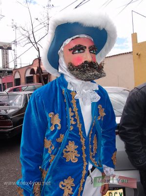 Inician los Carnavales en el Distrito Federal / Began the Carnivals in Mexico City 2009 (06-08)
Hermosos Disfrazes podremos ver durante la etapa de carnaval en el PeÃ±on de los baÃ±os, durante los miercoles antes de la semana santa. Le recomendamos asistir y participar de esta tradiciÃ²n de nuestra Ciudad de MÃ¨xico.

Beautiful costumes we can see during the PeÃ±on de los BaÃ±os' carnival  during the Wednesday before Easter. We encourage you to attend and participate in this tradition of our Mexico City.
Keywords: peÃ±on baÃ±os carnivals carnival carnavales carnaval mexico city ciudad barrio