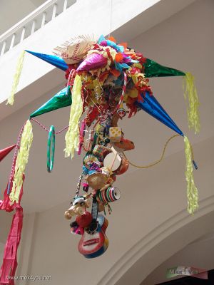 PiÃ±atas Museo de Arte Popular / PiÃ±atas Popular Art Museum  (04)
Keywords: piÃ±ata piÃ±atas museo arte popular art museum