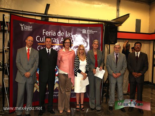 La Feria de las Culturas Amigas en el Metro / The Friends Culture Fair in the Subway (01-03)



Photo by; JesÃºs SÃ¡nchez
Keywords: feria culturas amigas friend friends culture fair metro auditorio auditorium subway