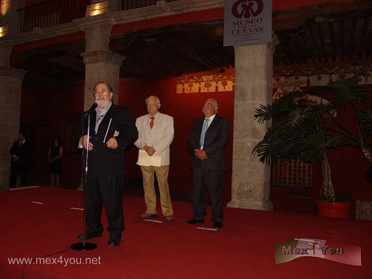 Gerardo CantÃº in the   JosÃ© Luis Cuevas Museum (01-04)
El Consejo Nacional para la Cultura y las Artes (CONACULTA), el Instituto Nacional de Bellas Artes y Literatura ( INBA), la SecretarÃ­a de Cultura del Gobierno del D.F. y el Museo JosÃ© Luis Cuevas inaguruaron la exposiciÃ³n " Un mismo amor", ColecciÃ³n MarinÃ©s, de Gerardo CantÃº, el miercoles 28 de abril, a las 19:30 horas. 
Keywords: gerardo cantu museo jose luis cuevas museum 