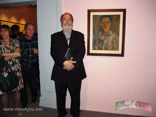Gerardo CantÃº in the   JosÃ© Luis Cuevas Museum (03-04)
CantÃº dijo sentirse honrado de exhibir su obra en el museo del gran dibujante JosÃ© Luis Cuevas, porque es " uno de los Ãºnicos espacios que guarda el espÃ­ritu de la verdadera plÃ¡stica", es por ello, que el maestro agradeciÃ³ a Beatriz del Carmen Cuevas, y al "enfant terrible" (niÃ±o Terrible). Entre los elementos que tenemos como motivos en esta exposiciÃ³n tenemos a la mujer, flores, paisajes, la muerte, imÃ¡genes litorales, la critica a la sociedad, la humanidad y la Celestina. 
Keywords: gerardo cantu museo jose luis cuevas museum 