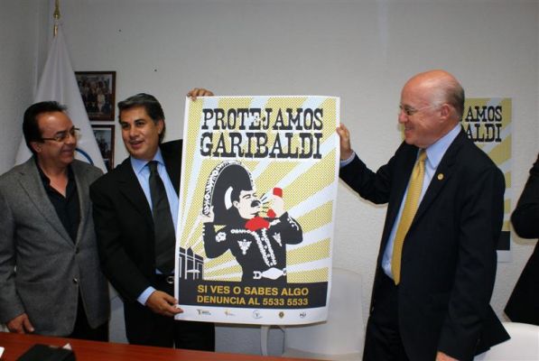 Programa Garibaldi Seguro (02-02)
Para la Ciudad â€“dijo el Secretario de Turismo- es vital y de absoluta prioridad proteger a los usuarios por razones evidentes. De ahÃ­ que, a raÃ­z de la convocatoria del Consejo Ciudadano de Seguridad y ProcuraciÃ³n de Justicia del Distrito Federal â€“que preside Meyer Klip Gervitzâ€“ para hacer causa comÃºn en este objetivo, se refuerza ahora la presencia policÃ­aca en torno a Garibaldi.

Durante la conferencia de prensa, los funcionarios recordaron que habrÃ¡ un lema que se darÃ¡ a conocer entre los habitantes y turistas que dice: Protejamos Garibaldi, si ves o sabes algo denuncia al 55 33 55 33.
Keywords: garibadi alejandro rojas turismo seguridad tourism turista tourist