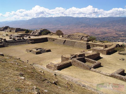 Zona ArqueolÃ³gica / Archeologic Zone Montealban Oaxaca 03
Keywords: zona arqueologica archaeologic zone montealban oaxaca prehispanico prehispanic ruinas ruins mixteca archaeological piramide pyramid piramides
