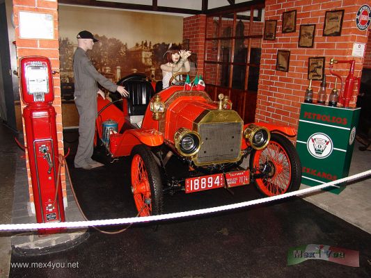 MUSEO DEL AUTOMÃ“VIL  / CAR MUSEUM  01
Keywords: clasico auto classic car