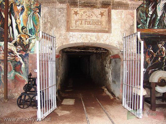 Mina 2 Estrellas / 2 stars Mine  Michoacan
Keywords: estrellas mina mine michoacan
